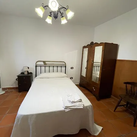 Country house Rural La Muralla De *